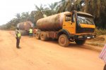 Entretien des routes en terre : l’axe Kumba-Mundemba renforcé par le CON-AID