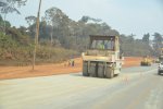 Route Sangmélima-Djoum-Mintom-Frontière Congo (phase 1). L’entreprise a jusqu’au mois de septembre 2016 pour achever les travaux sur le tronçon Djoum-Mintom. 